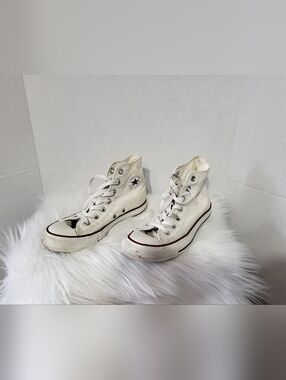 Converse Chuck Taylor All Star High Top Sneakers, Unisex Size Women 6, Mens 4
